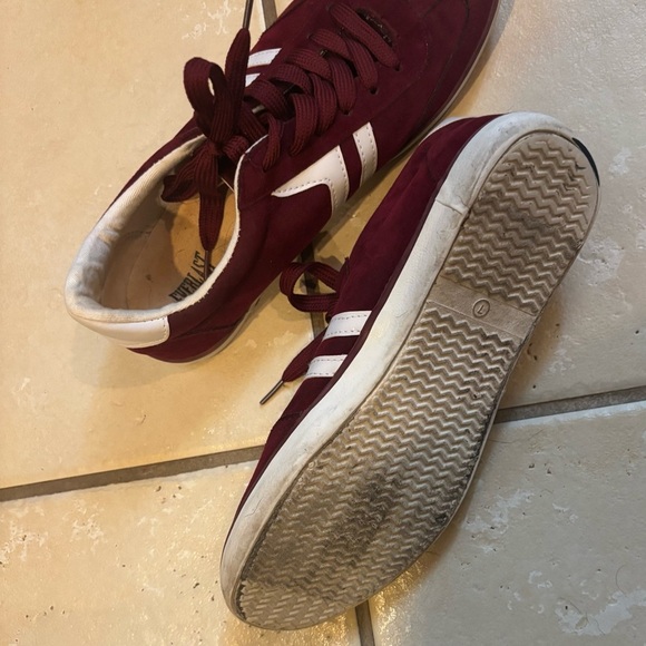 Everlast Burgundy and White Women's Retro Sneakers size 6 - Picture 4 of 4
